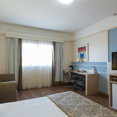 Comfort Suites Londrina Esterno foto