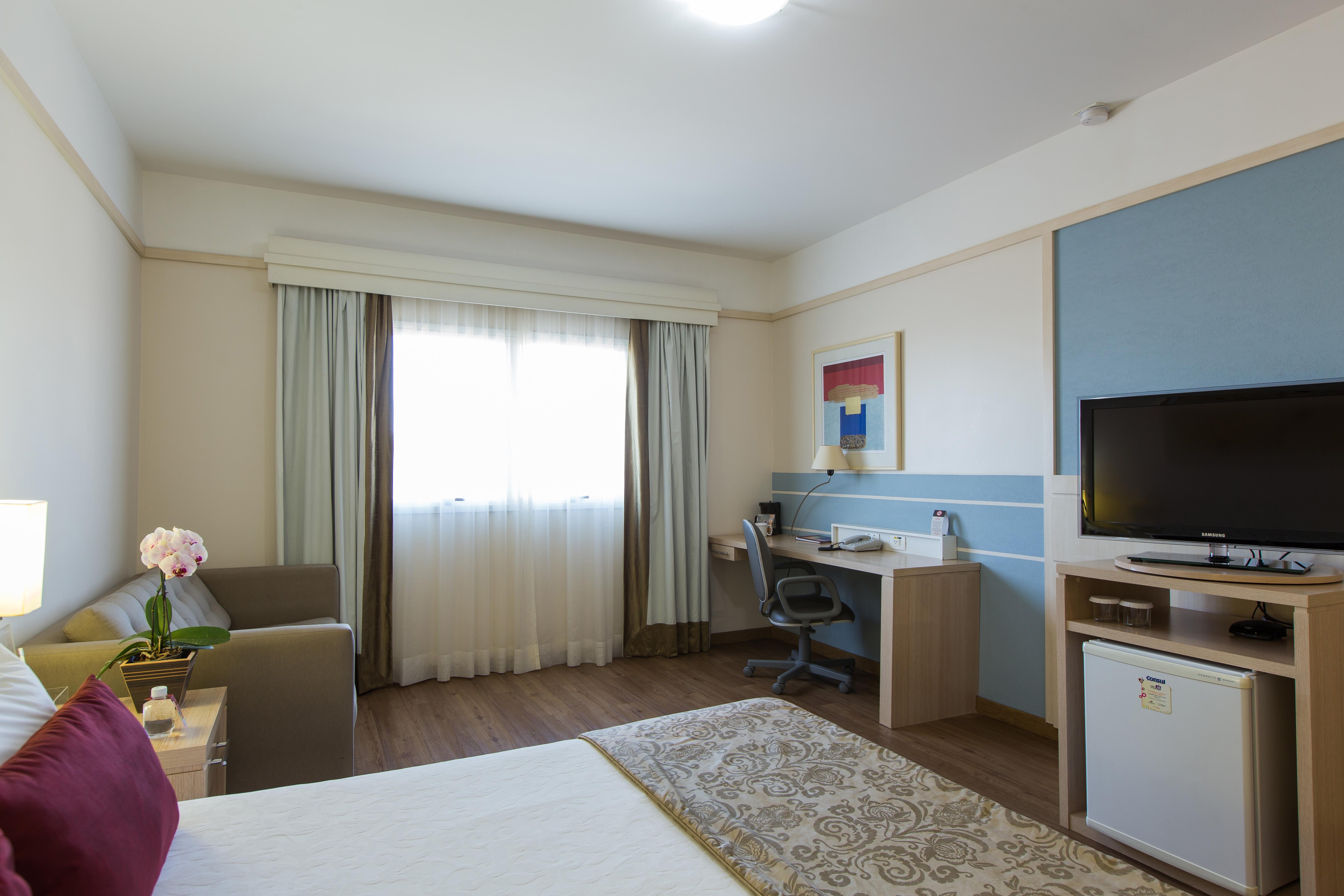 Comfort Suites Londrina Esterno foto