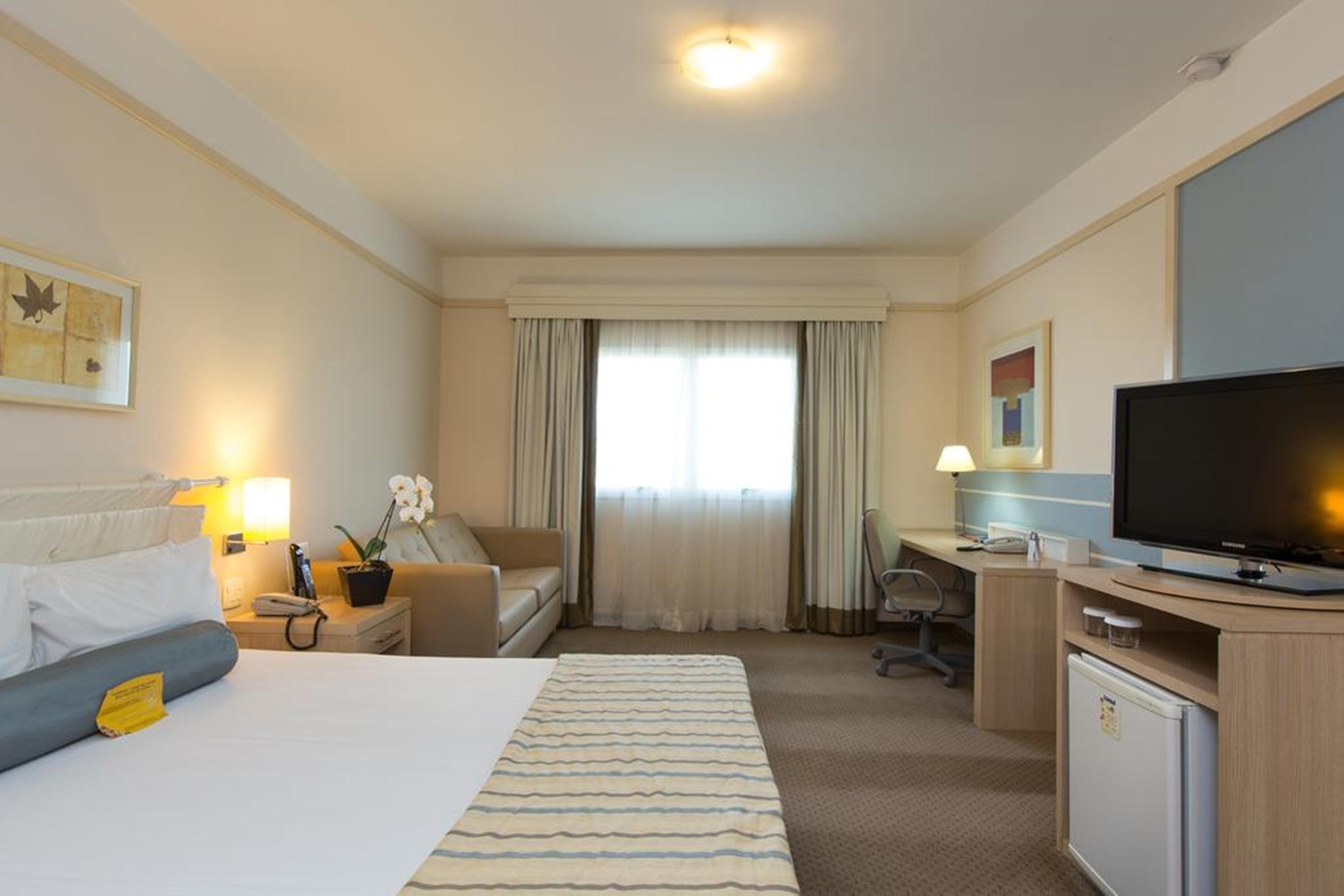 Comfort Suites Londrina Esterno foto